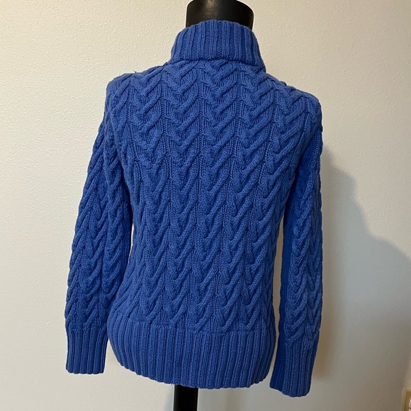 Lands' End Blue cable Knit Sweater women’s size S ( 6-8) - Picture 2 of 3